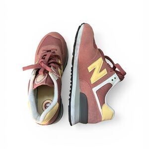 EUC New Balance 574 Suede Sneakers Women’s 7.5 Acorn Pink Yellow Casual Shoes
